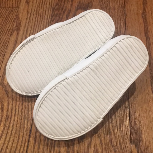 💥3/$25💥 Old Navy tiger slip-ons 🐅 - Picture 2 of 4